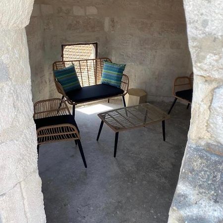 La Tour 2: Appart Neuf Au Coeur De La Petite Venise LʼIsle-sur-la-Sorgue Esterno foto