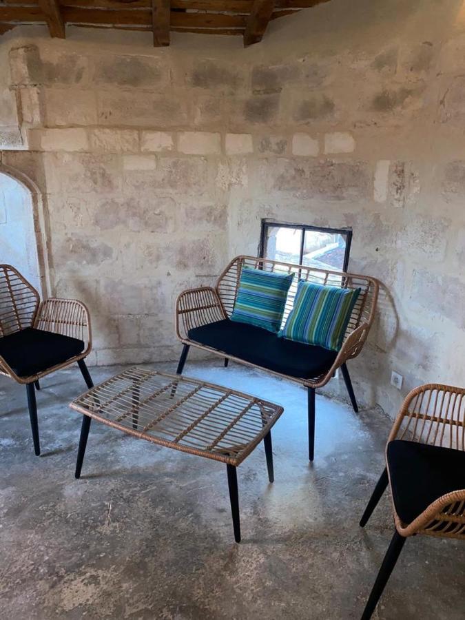 La Tour 2: Appart Neuf Au Coeur De La Petite Venise LʼIsle-sur-la-Sorgue Esterno foto